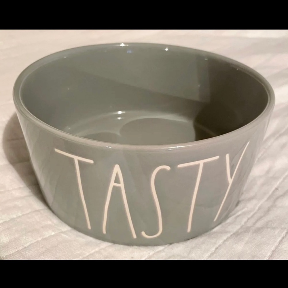 Rae Dunn TASTY dog food bowl